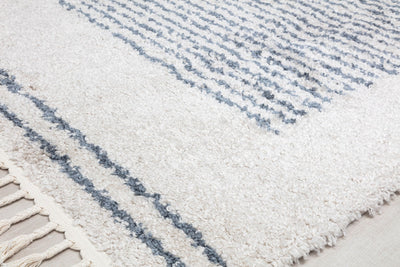 CosmoLiving By Cosmopolitan Bennett BT35B Ice Frost Area Rug