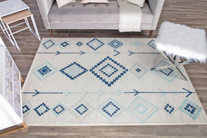 CosmoLiving By Cosmopolitan Bodrum BR15I Native Ice Area Rug