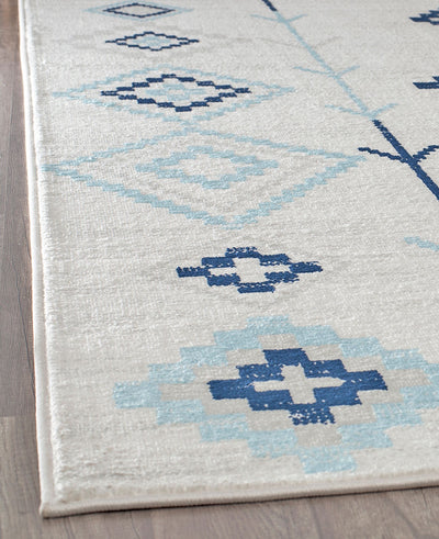 CosmoLiving By Cosmopolitan Bodrum BR15I Native Ice Area Rug