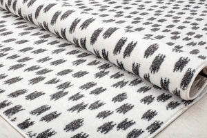 Isaac Mizrahi Callum CM25A Seeing Spots Area Rug