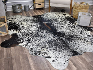 Mason Brooks Hand Curated Cowhide HC33 Salt Pepper (Black/White) 33 Area Rug