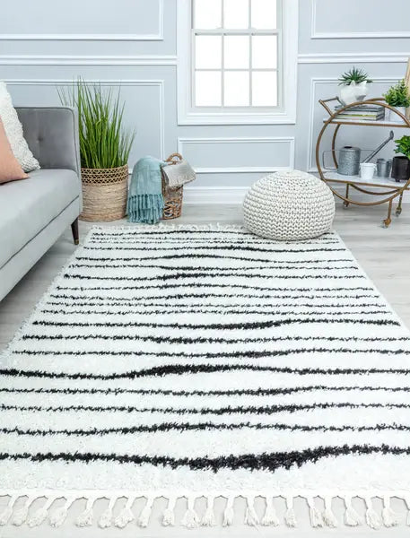 CosmoLiving By Cosmopolitan Bennett BT10A Daydream White Area Rug